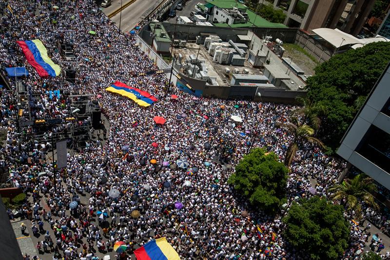 ArmandoArmas tweet picture