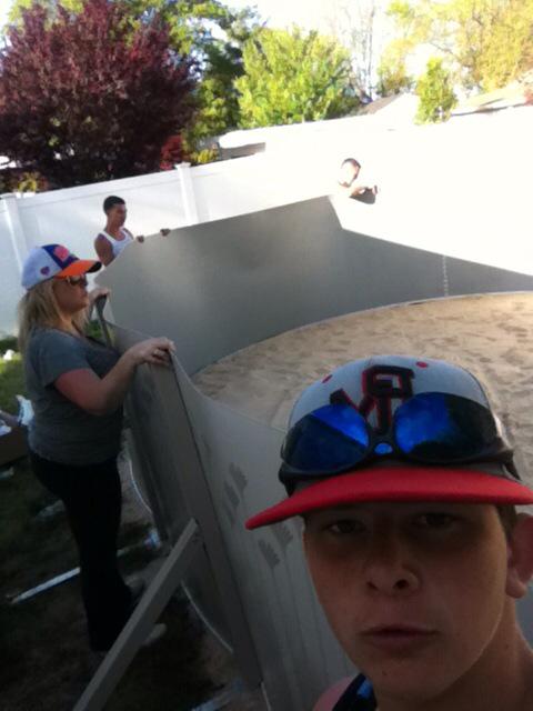 BgeartyGearty41's tweet photo. Building a new pool for my house http://t.co/cncZ3a6s2p