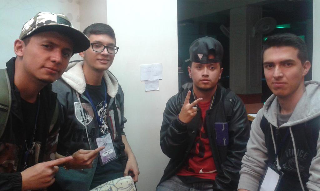 DUSTINGMUSIC's tweet photo. @keozhispano  en estos momentos en #SoundlandFest ¿y tú? que esperas para llegar... en “EL SUBTE” Dr: CRA 6 # 12C-50 http://t.co/PVg2NAIEB9