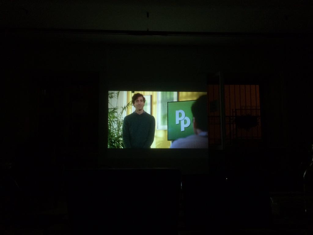 Guardando <a href="/SiliconHBO/">Silicon Valley</a> in <a href="/_startupGYM/">Startup GYM Verona</a> #SiliconValley #startup #StartupWeekend