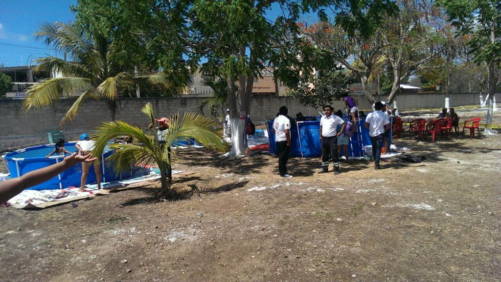 PCTulum's tweet photo. Elementos cubrieron el evento #PKTOONS organizado por #CECyTE #TulumSeguro @DavidBalam @TinoErrasquin @LG_Sanchez http://t.co/z9UP1hhgrd