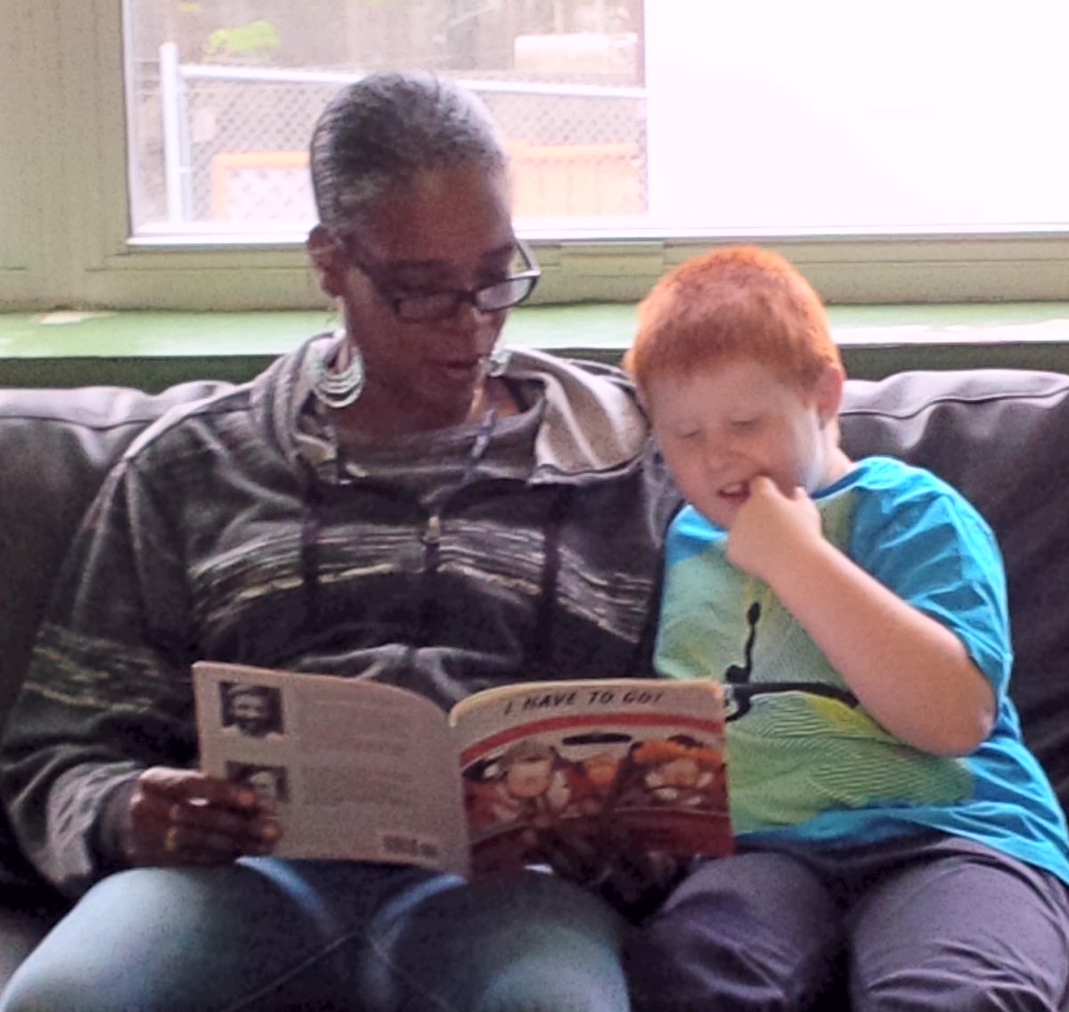JoeHoweSchool's tweet photo. Ms Ellison (EPA) reads with Riley :)@HRSB_official http://t.co/lxCLW3dNz4