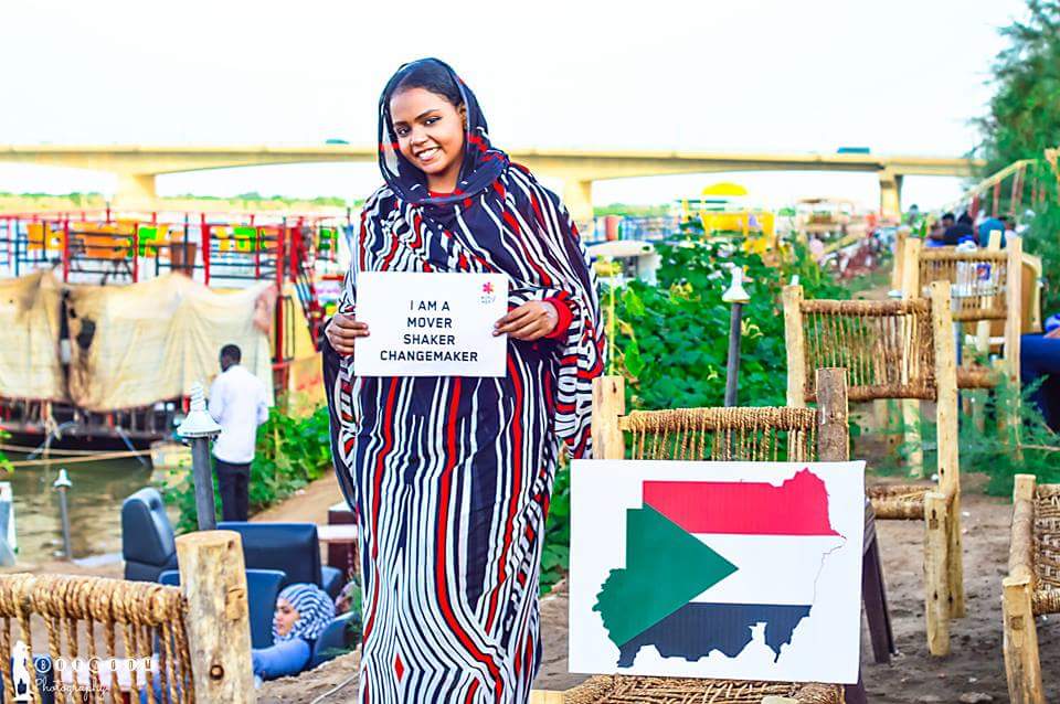 WorldMeritSD's tweet image. Glad to see safaa collecting 1.2k votes on the #mover_shaker_changemaker photo contest 💃💃! Few hours to go! Good luck