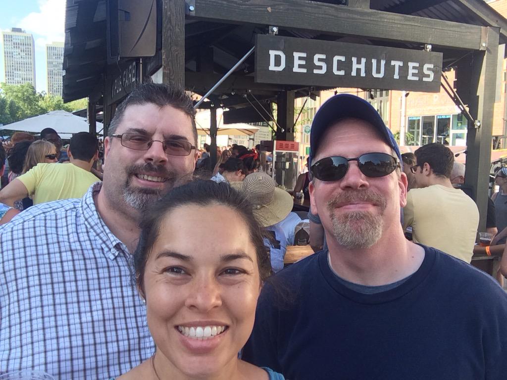 Craftyandbeast's tweet photo. #streetpub http://t.co/ExxqMHUYsz