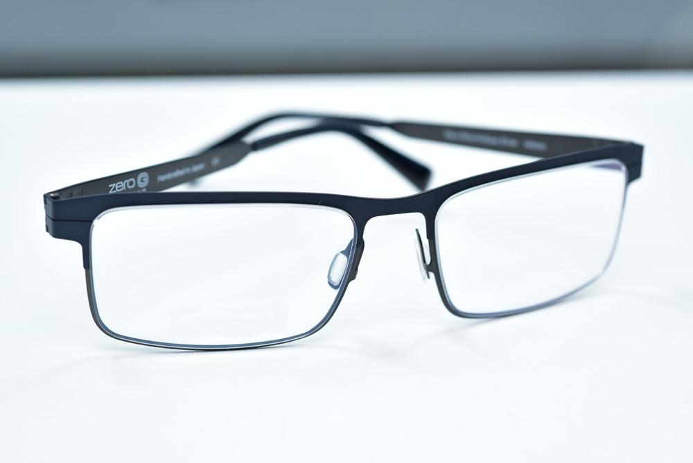 EnvisionBoston's tweet photo. @ZeroGEyewear in navy blue. Tight, not uptight. http://t.co/93XlkXKifR
