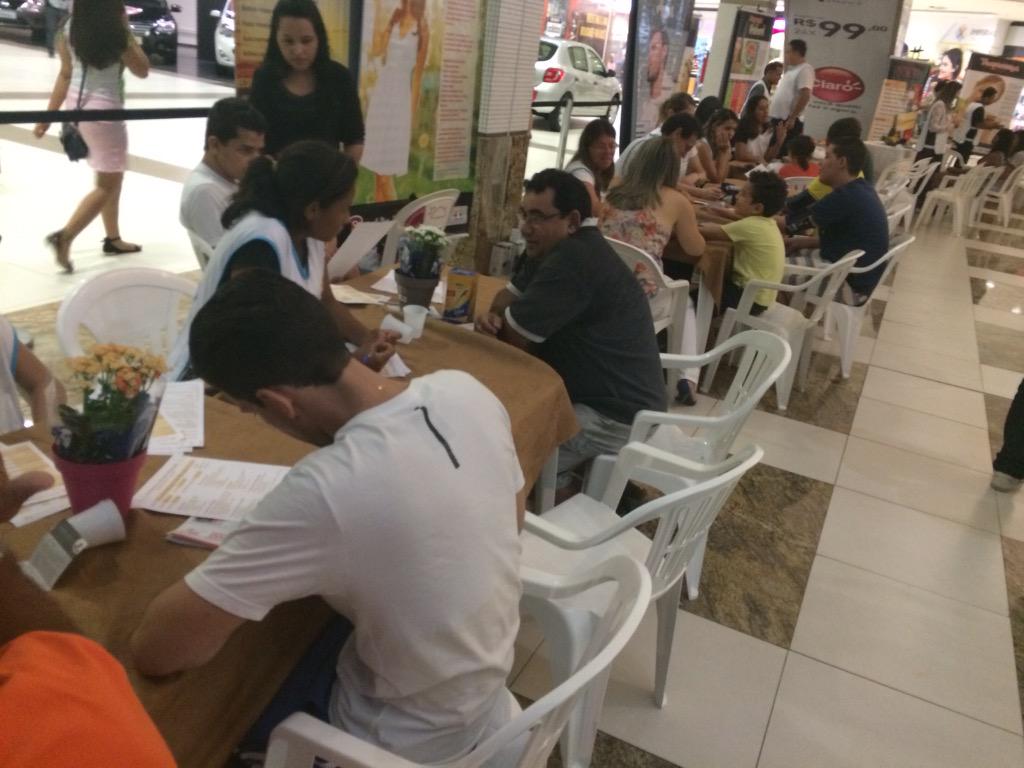 PrAndreHenrique's tweet photo. Feira de saúde em imperatriz http://t.co/P5ZKDwJJ5x