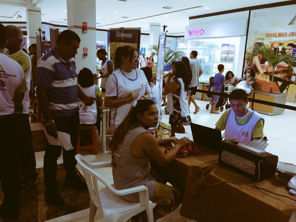 PrAndreHenrique's tweet photo. Feira de saúde em imperatriz http://t.co/P5ZKDwJJ5x