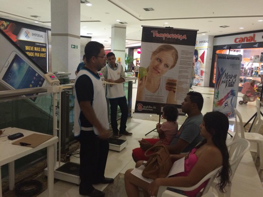 PrAndreHenrique's tweet photo. Feira de saúde em imperatriz http://t.co/P5ZKDwJJ5x