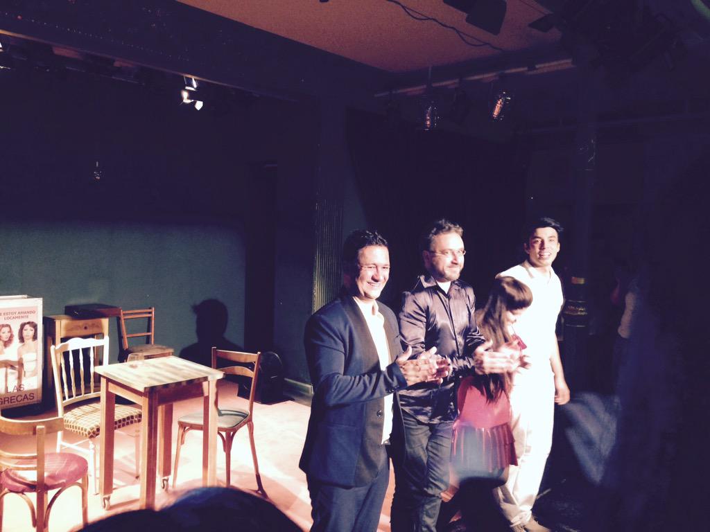 pemarisanchez's tweet photo. @teatrolara y #eldiscodecristal. Aplausos poderosos en su despedida de Madrid. Felicidades, @secundelarosa ! http://t.co/BthmdFYi0s