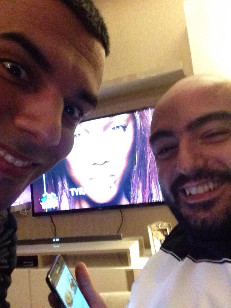 CertifiedFreeky's tweet photo. #baytahmingecesi @baytahmintv8 http://t.co/qYCvRvgNIe