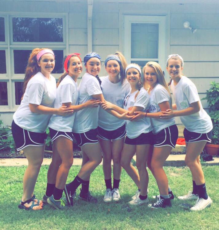 haleyh13_'s tweet photo. Falcon Fest was so much fun!!💗 @BradenisBae http://t.co/QaMazLokYz