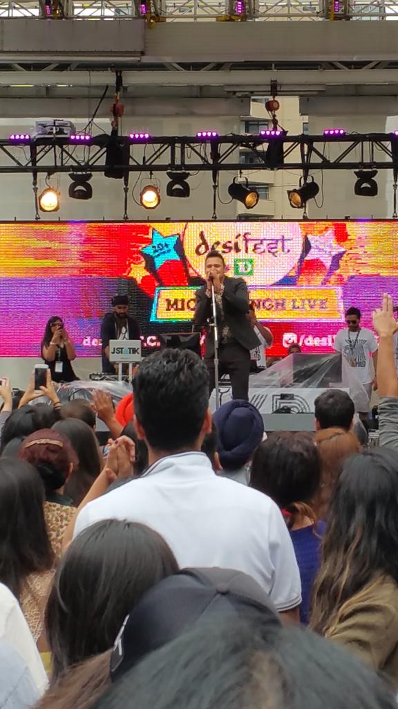 SAPNAToronto's tweet photo. We found our man crush! Mickey Singh! #Toronto #Desifest #Desifest2015 http://t.co/vJen948HoY