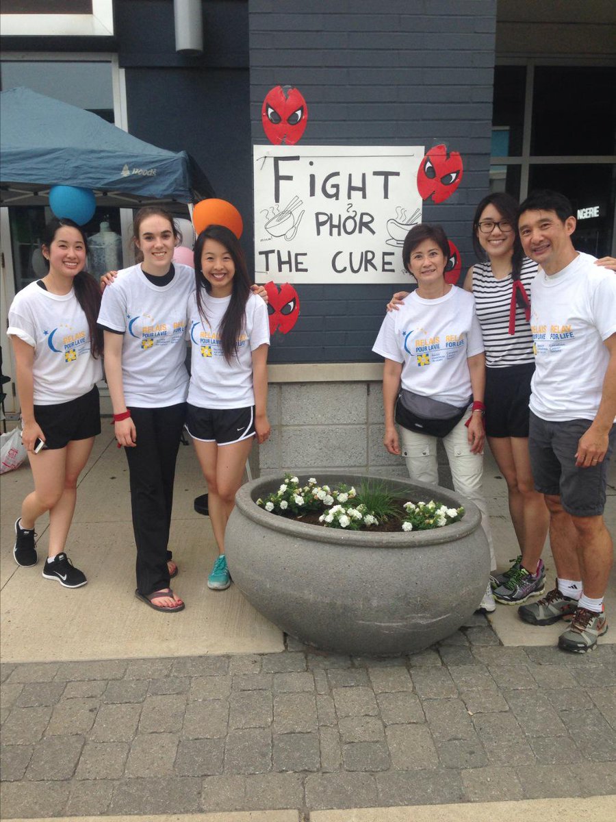 RelaisBrossard's tweet photo. Fight phor the cure ! Merci d'être au @RelaisBrossard ! http://t.co/djY5YSMTUR