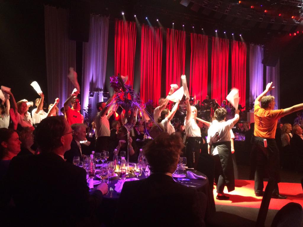 RalfKnegtmans's tweet photo. Wat n fantastisch gala was t weer @HetAdamDiner 2015! Zo genoten! #DeVroedtenThierry #talent http://t.co/tZCaM1cKQt