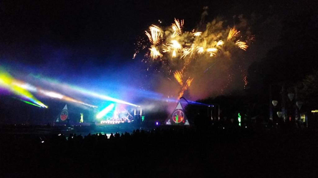 Eldoudou1's tweet image. @Pyroconcert soirée réussie à #saint-cloud ce soir! #PinkFloyd