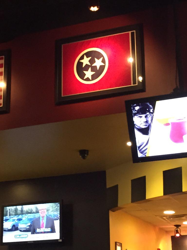 nationism's tweet photo. Um, excuse me. This flag is outdated! @TnLogo http://t.co/hcqn1tT7C5