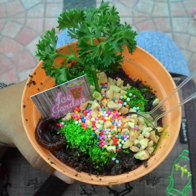 CirebonBribin's tweet photo. Itu ice garden, ice cream RT @CahWID_: Iku panganan apa Ang? RT CirebonBribin: Yukz datang ke @pawon2015_  http://t.co/3qKc0TctM4