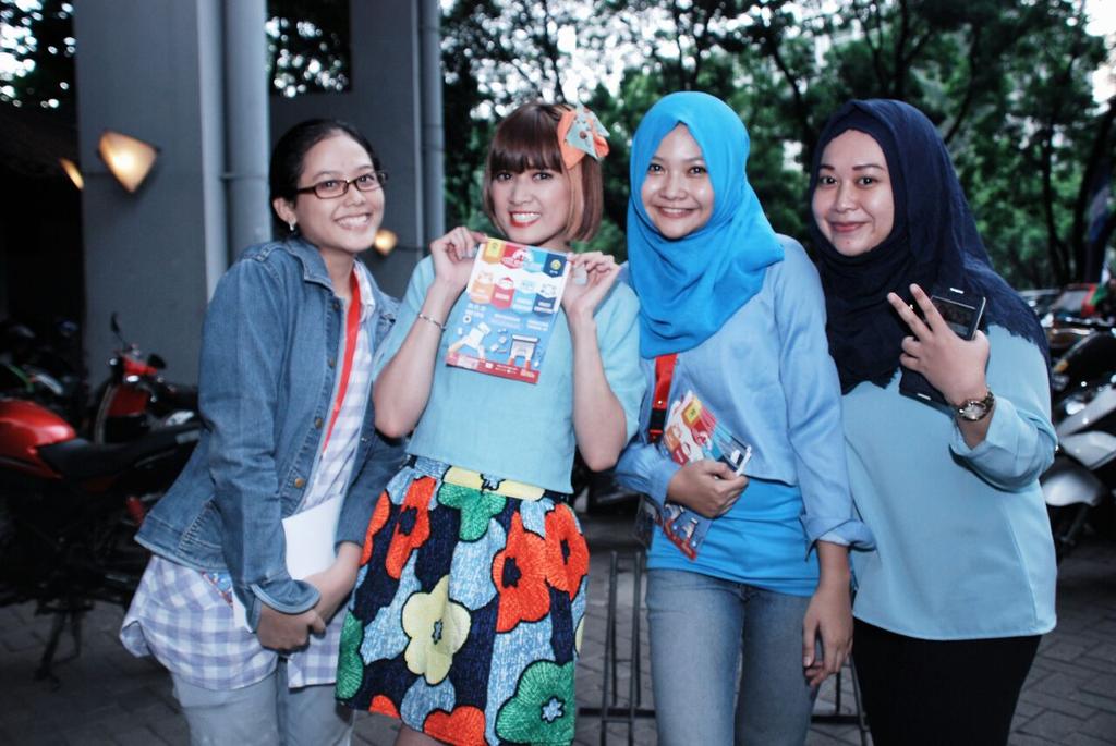 ccit_expo's tweet photo. Tim promosi with supported actris http://t.co/6HicPynr1R