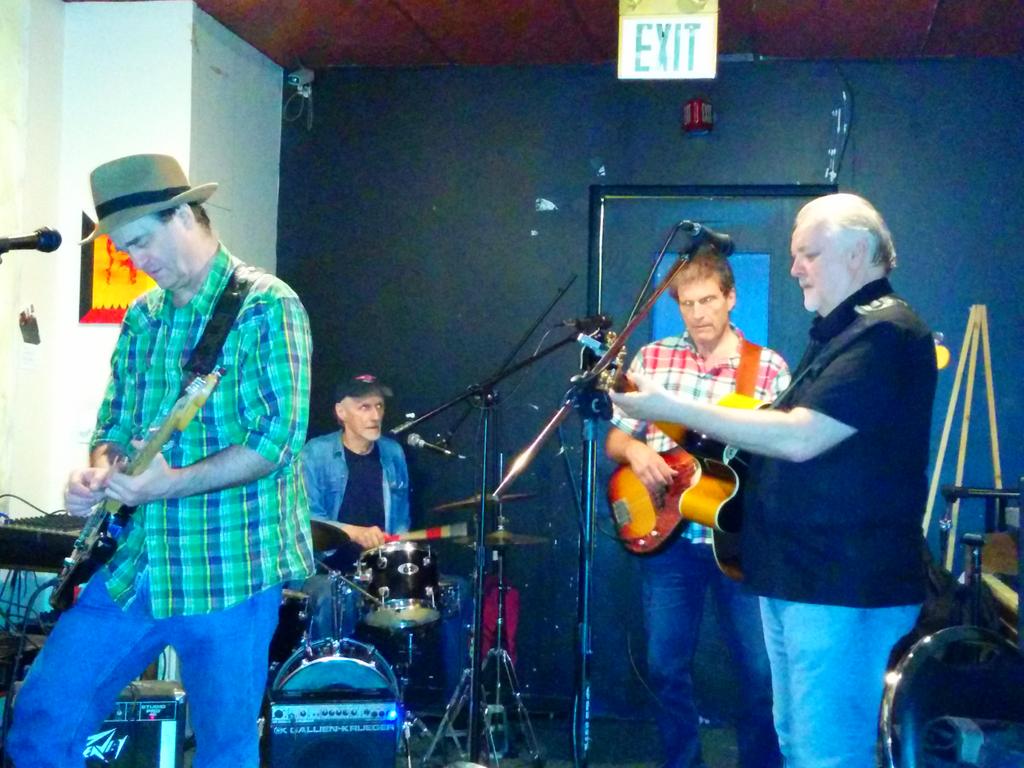 MarieBLibrarian's tweet image. Lucky Mike and crew a perfect end to a busy time at #PIM15 @PIM_Toronto thanks for a great show @MsMarieB