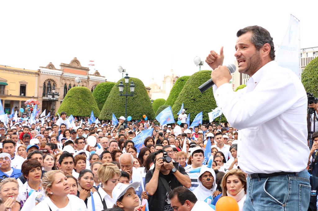 JuanPabloZM's tweet photo. León recuperará el rumbo con buenos gobiernos! El PAN regresará este 7 de junio! @JCMunozMarquez @hlsantillana http://t.co/oz1f0Bf41h