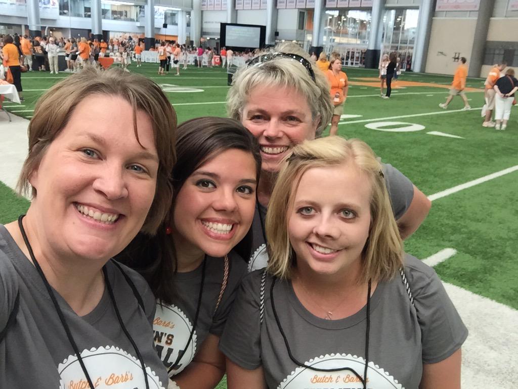 Tanna10's tweet photo. @OttwayElem We were well represented at camp today. ❤️🍊🏈 #GoVols @Vol_Football http://t.co/76IfJyUlPN