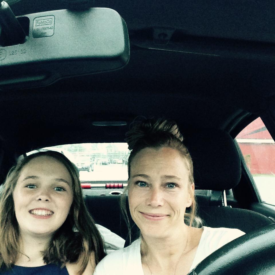 CrossanMsc's tweet photo. Girls night at the drive in, Pitch Perfect 2 🎶 http://t.co/EXEPu4ZgDK