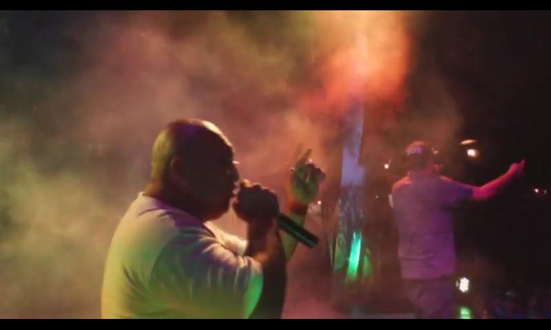 Souga01's tweet photo. Jaaa el @shadowzito_  y el @TETOTY  en la tarima."Eterna Despedida" 
Saludos mucha http://t.co/P1dhQrtBKO
