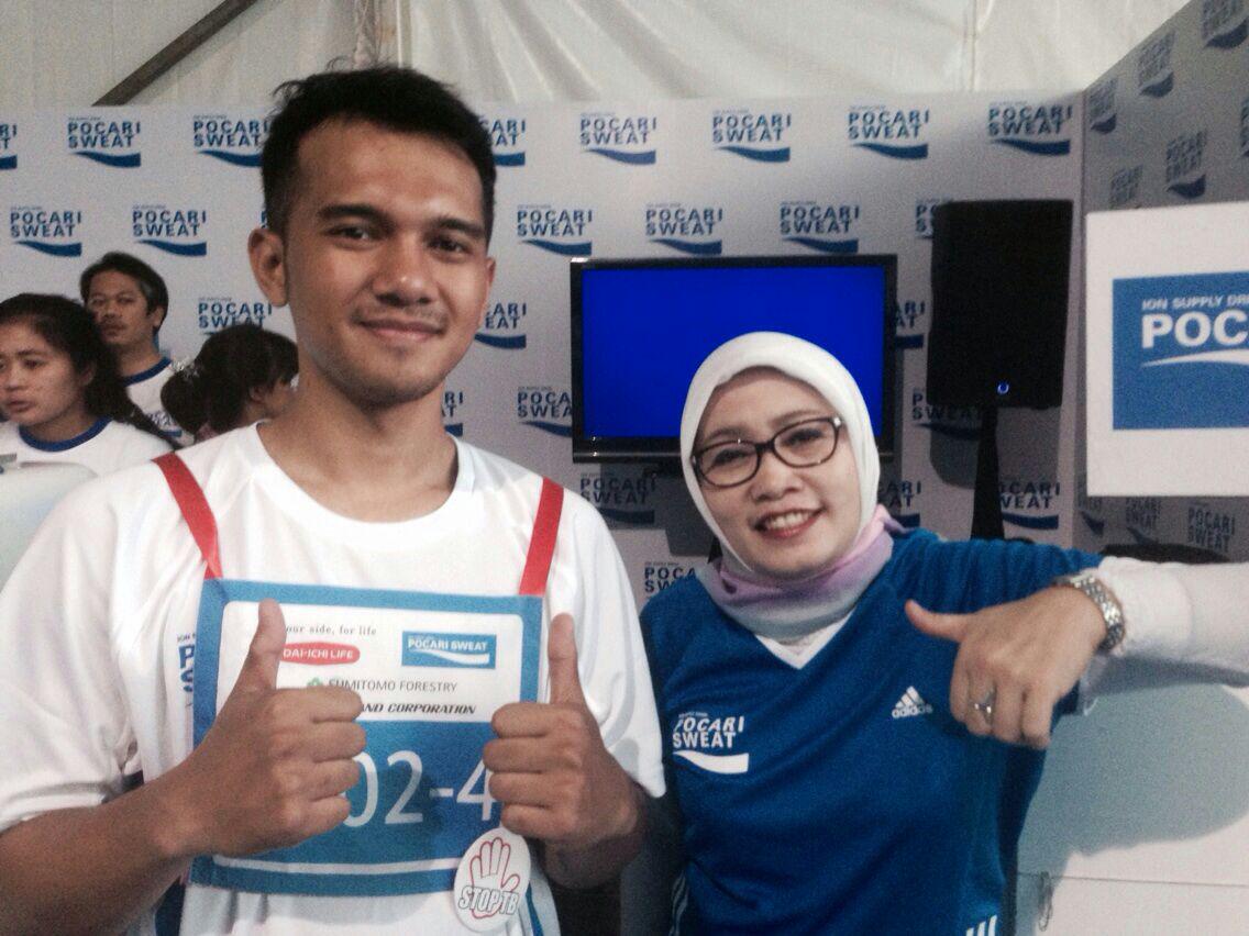 BrighttKnight's tweet photo. #pocariekiden  buat bu tiwi http://t.co/i4MKIcJcEI