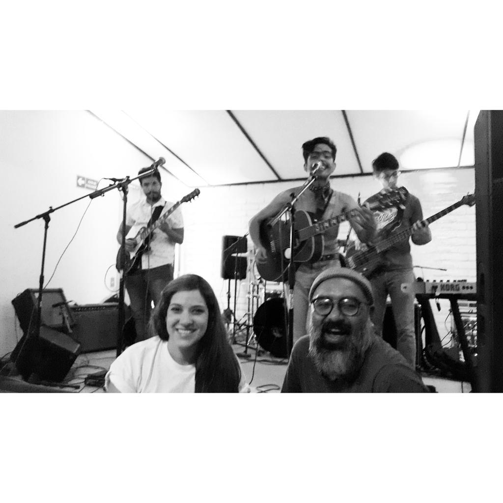 cartasafelice's tweet photo. Nos vemos en un rato en @MTZRecords para la presentación del disco de @easyeasyband ✊ #IndieCollective #BPR http://t.co/VDB4UP2V2C