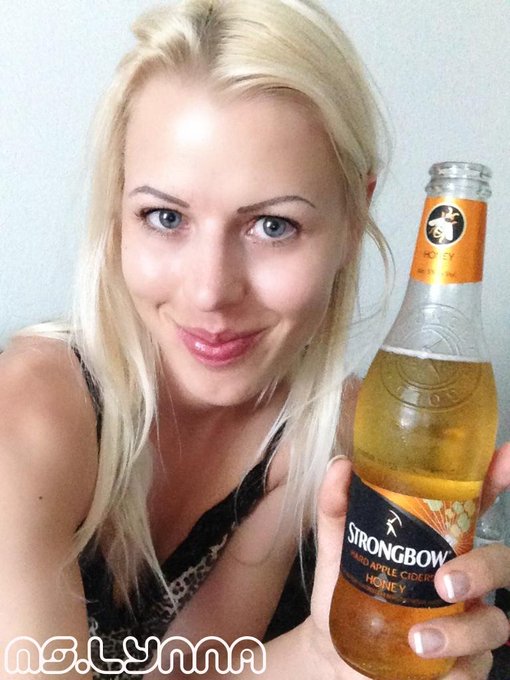 Long night with @SpizooNetwork last night, woke up with cider in my hand ;-) http://t.co/QTa54MWCj2<a class="tags" target="_blank" title="On Twitter" href="/?out=eyJ0eXAiOiJKV1QiLCJhbGciOiJIUzUxMiJ9.eyJpYXQiOjE3MjEyNjg3NzgsImlzcyI6InR3cG9ybnN0YXJzLmNvbSIsIm5iZiI6MTcyMTI2ODc3OCwiZXhwIjoxNzUyODA0Nzc4LCJyZWRpcmVjdF91cmwiOiJodHRwczovL3R3aXR0ZXIuY29tL1NwaXpvb05ldHdvcmsifQ.OgBTVfDFEFrExn3nYlEJ8rcOJ2ebYpSytsNmpTzQQpE6wHdjFUotRiHQ1coqMyGavq2Jq-heGQ-YP9gR9tr37Q">@SpizooNetwork</a><a href="/tag/vouchers4votes"class="tags"><span>#vouchers4votes</span></a>