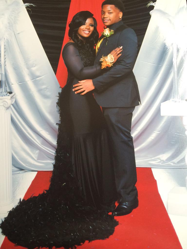 _TeamPink's tweet photo. So in love with my picsπβ¨ #TakeMeBack #NmbProm2K15 #WeJustCameToShitπ₯π₯π http://t.co/RF0CvBdExw