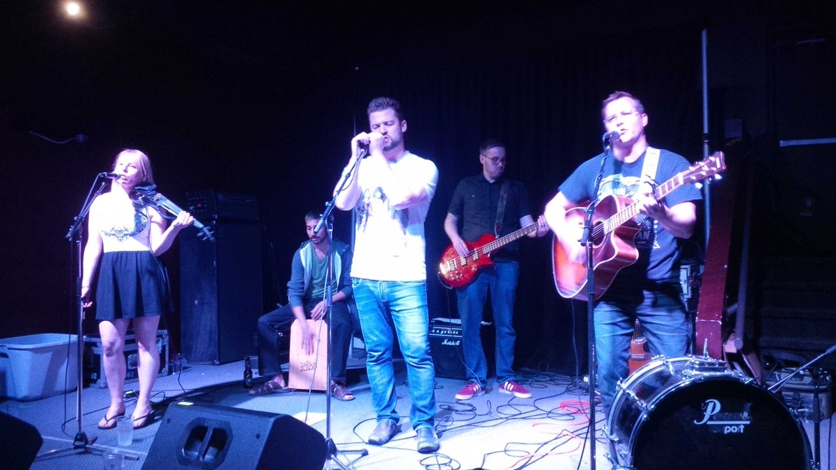 CreeksideStrays's tweet image. #BetterViews