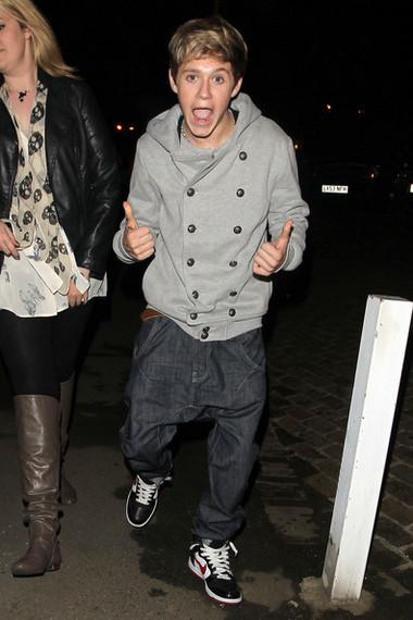 NiallersGirls93's tweet photo. Niall In Grey Spam Part 2
111/122
#1DForMMVA
Night Changes One Direction #MTVTotalRequest http://t.co/pWvryocVWY