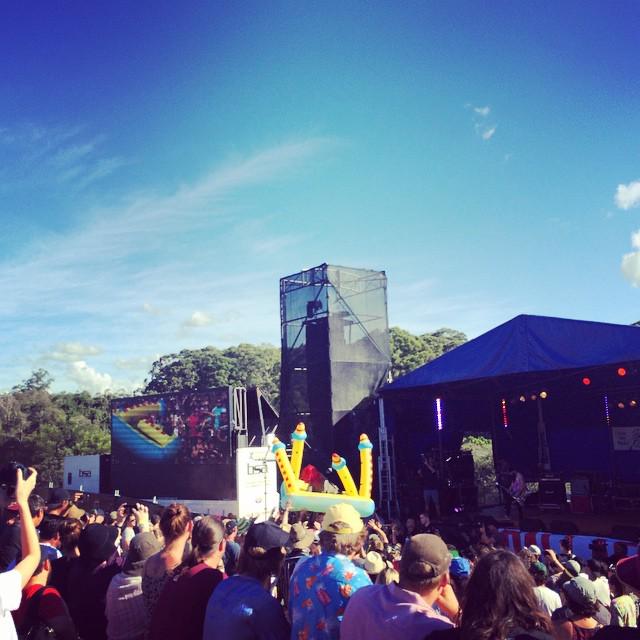 Lexi_B_Tyler's tweet photo. #the_manikinhead / dallas frasca in a bouncy castle #thischickrocks #dallasfrasca #bluesgoddess #bigpineapplefestiv… http://t.co/NzrGxVtIcB