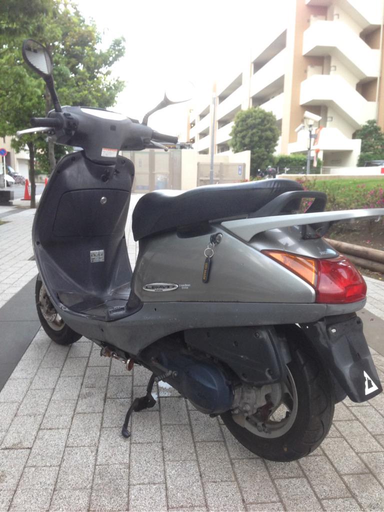 格安原付market リード100 69 800 税別 ホンダの2スト2種です もちろん二人乗りできます 大きめのメットインとパワフルな加速で使い勝手いいと思います 外装など 大きな割れ欠けなく 非常にきれいな状態です 現車確認可 返信はdm Http T Co