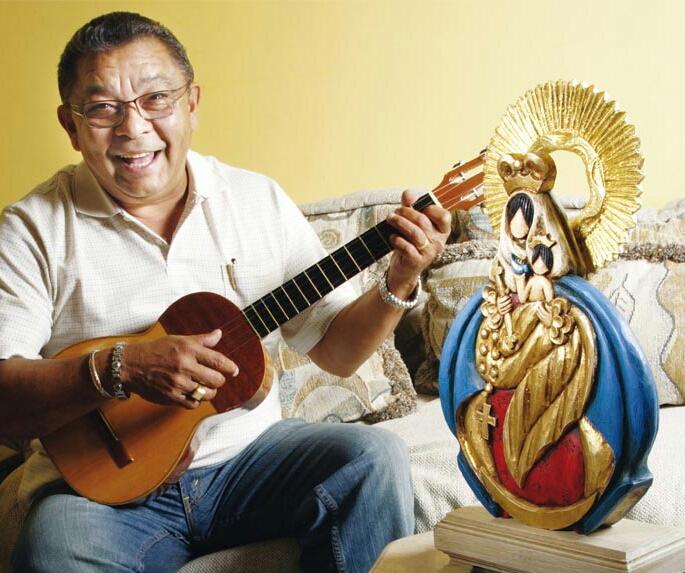 EduardoTVRadio's tweet photo. Cuál considera usted, de estos tres interpretes es más conocido en el Zulia? http://t.co/GC30YpBl7O