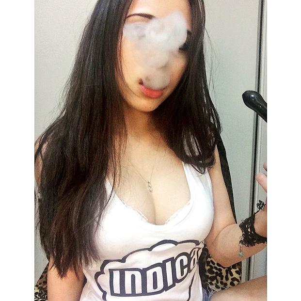 Dabsamakerdance's tweet photo. INDICA CLOUD available NOW🙌💨

http://t.co/1JuF73l9zU

@TheSativaDivas @TheSativaDivas 
@FADEDNATION @FADEDNATION 

💣💨 http://t.co/GVlGbDRpya