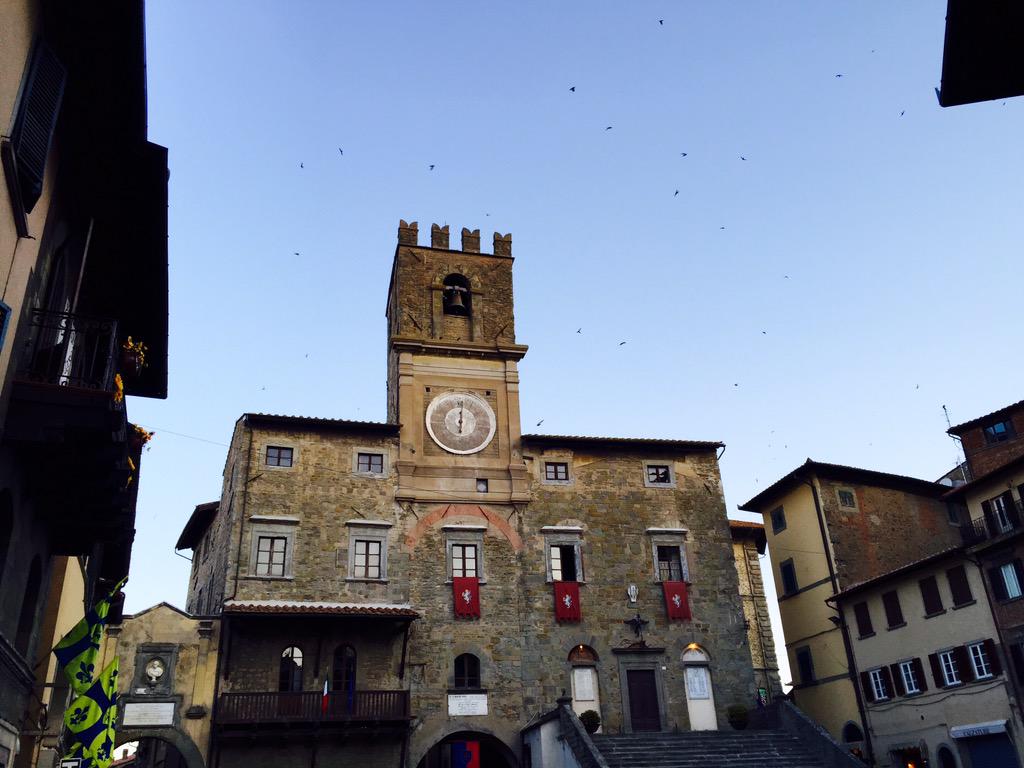 CortonaRelais's tweet photo. Good morning from #Cortona @CortonaRelais #cortonatwitter #turismo #storia #arte #cultura @RaiEducational #toscana http://t.co/87M29RAGzJ