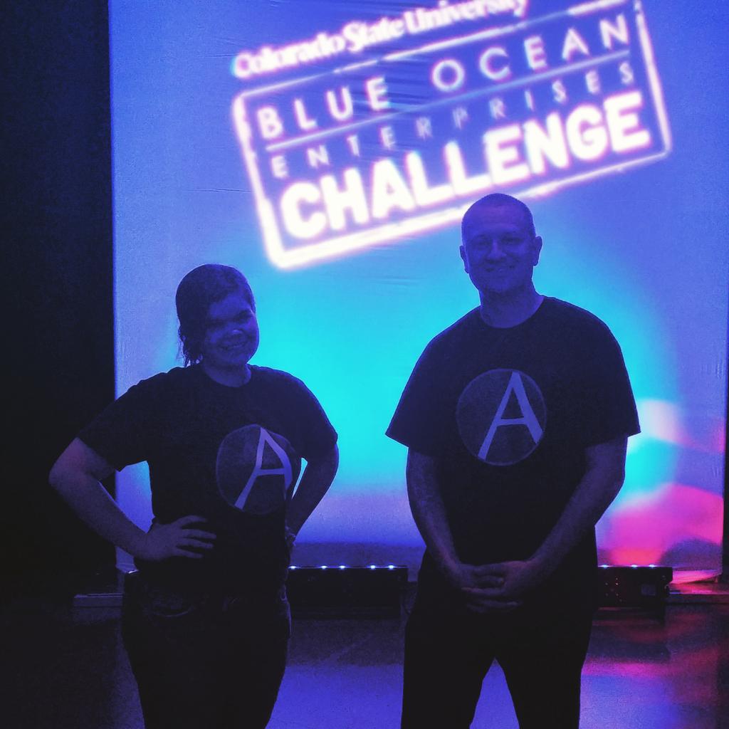 AllProWebTools's tweet photo. Enjoying the #AfterParty in style #CSUBlueOcean #startup #founders http://t.co/iNFOSvjRVA