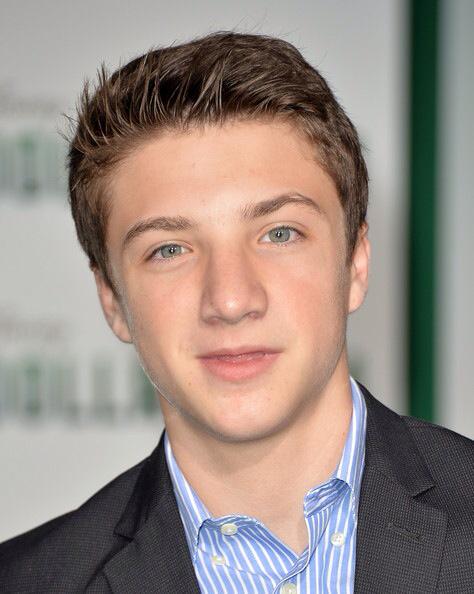 I know I\m late but Happy Birthday to this amazing actor 
Jake Short    