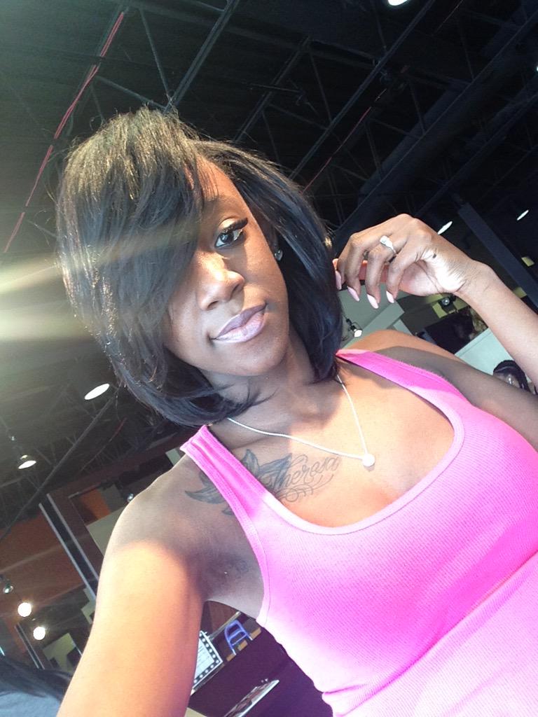 YourDestiny___'s tweet photo. When Her Beauty Matches Her Hustle She's A Queen #CrownMePlease ππ http://t.co/lFkXXJZxH5
