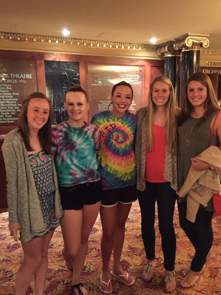 aboyd05's tweet photo. I watch 7 hours of dance today and it was completely worth it. great job everyoneee ☺️👯👯💕#atdforever http://t.co/LlOZT6tRwL