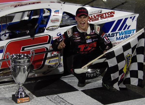 RacingAmerica's tweet image. .@RyanPreece_ Controls Own Destiny En Route to #MrRooter161 Win at @speedbowlnews - speed51.com/preece-survive…