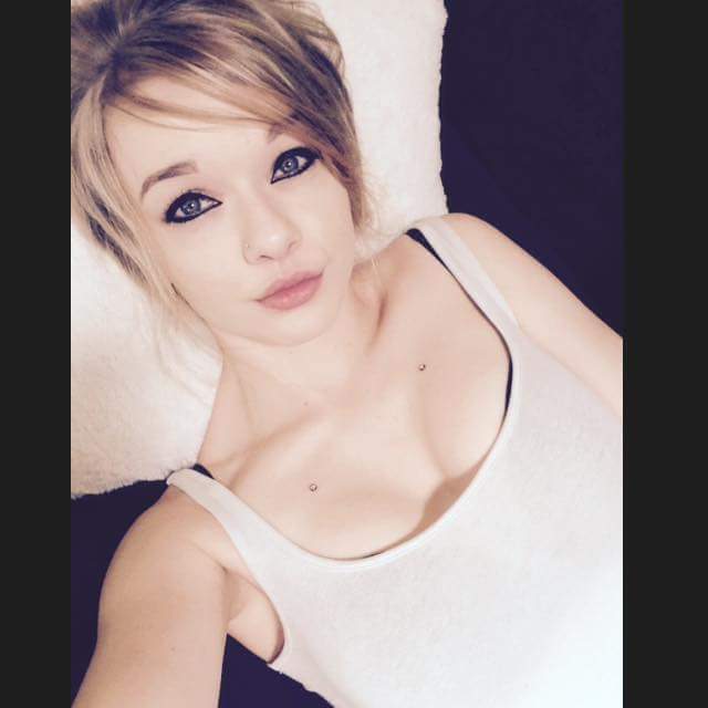 Don't miss my @KinkLive show tonight with brand new model Rhylie Hazel (; http://t.co/uH01Bz7yoz<a class="tags" target="_blank" title="On Twitter" href="/?out=eyJ0eXAiOiJKV1QiLCJhbGciOiJIUzUxMiJ9.eyJpYXQiOjE3MjQ3ODQ3NTYsImlzcyI6InR3cG9ybnN0YXJzLmNvbSIsIm5iZiI6MTcyNDc4NDc1NiwiZXhwIjoxNzU2MzIwNzU2LCJyZWRpcmVjdF91cmwiOiJodHRwczovL3R3aXR0ZXIuY29tL0tpbmtMaXZlIn0.i_Ub7iVQcmTxc19-_Q_WT8T8USbJilyjS0Ru7JQWwbiAIp7CVQFm6cv95j2gpZmLv5qB-rBd9OdFj9kp9f0JBQ">@KinkLive</a><a href="/tag/showershow"class="tags"><span>#showershow</span></a>