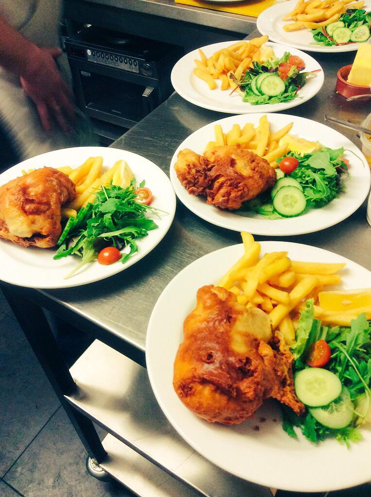 carminalance's tweet photo. #Sunday #CLBrassarie #BaristaLife #brunch #bestfish&amp;ships in town #afternoontea #winemenu #TimeOutLondon #ESgoingout http://t.co/RrxViytmt5