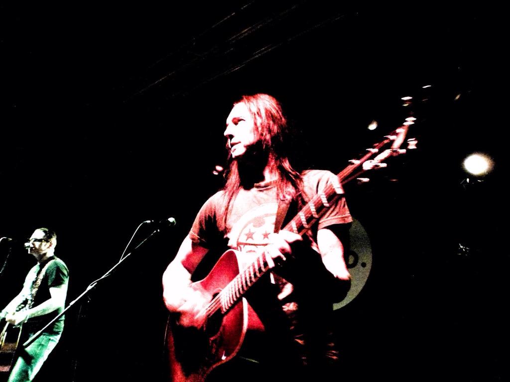 Damon Johnson (@damonjofficial) on Twitter photo Glasgow rocked last night. Comin' to you tonight, Edinburgh! <a href="/rickywarwick/">RICKY WARWICK 🍀</a> #acoustic&dangerous Glasgow rocked last night. Comin' to you tonight, Edinburgh! <a href="/rickywarwick/">RICKY WARWICK 🍀</a> #acoustic&dangerous