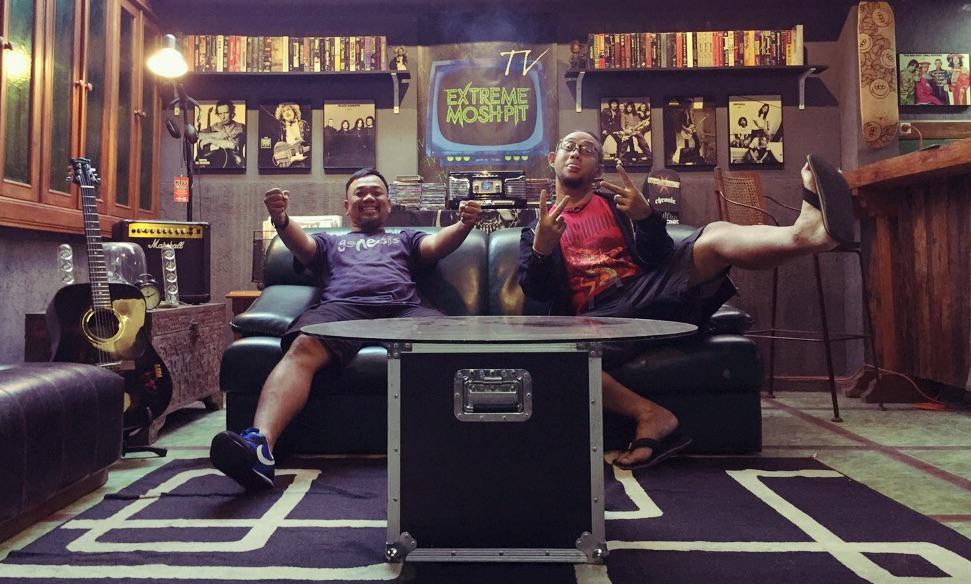 Brief sore persiapan syuting #ExtremeMoshpitTV sambil merayakan sore gemilang.. Bismillah.. 😊\m/ <a href="/gebegdrum/">gabriel gebeg</a>