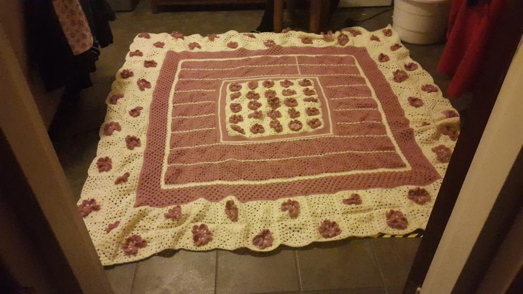 The blanket order that has been keeping me busy..and that's why I'm not on the beach that much. Biggest project ever.