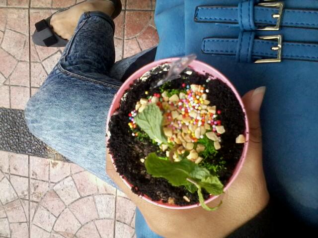 heyaraa_'s tweet photo. biar kekinian @Pawon2015_ haha http://t.co/ptvXtDH8kD