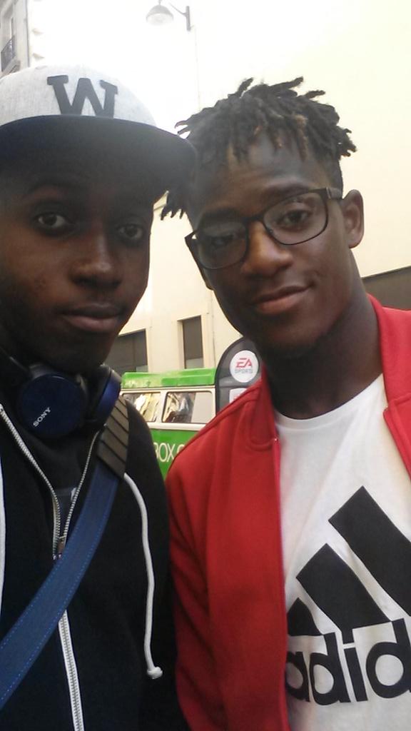 Badwilliams's tweet photo. Avec @mbatshuayi après #EASFC15 nouveau numéro 1 #TeamOM #MarseilleInParis http://t.co/zPG75rRTyi